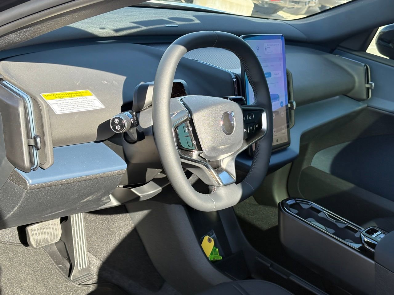 New 2026 Volvo EX30 Plus w/ Protection Package Premier image 13