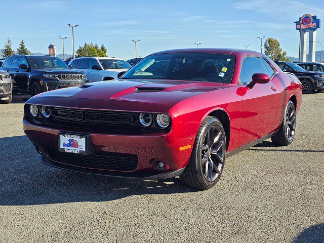 Used 2022 Dodge Challenger SXT RWD image 7