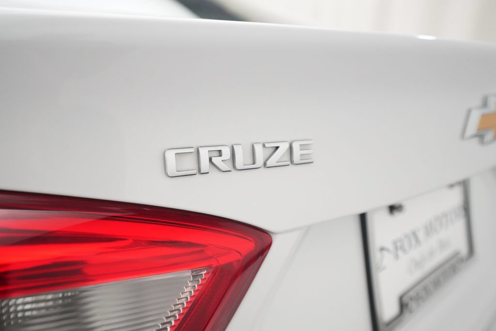 Used 2017 Chevrolet Cruze LT w/ Convenience Package FWD image 31