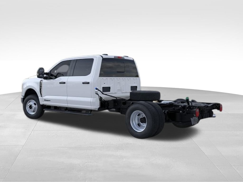 New 2026 Ford F350 XL w/ XL Chrome Package AWD/4WD image 4
