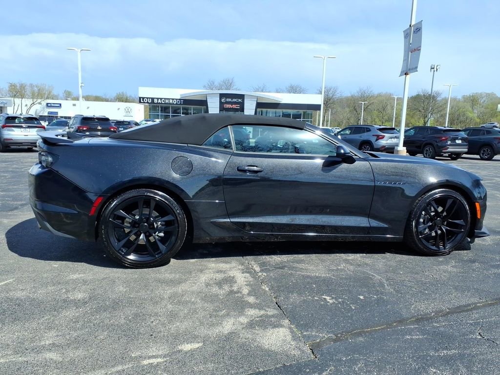 Used 2024 Chevrolet Camaro LT RWD image 8