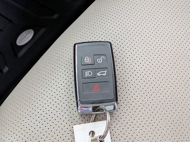 Used 2023 Land Rover Discovery Sport SE AWD/4WD image 37