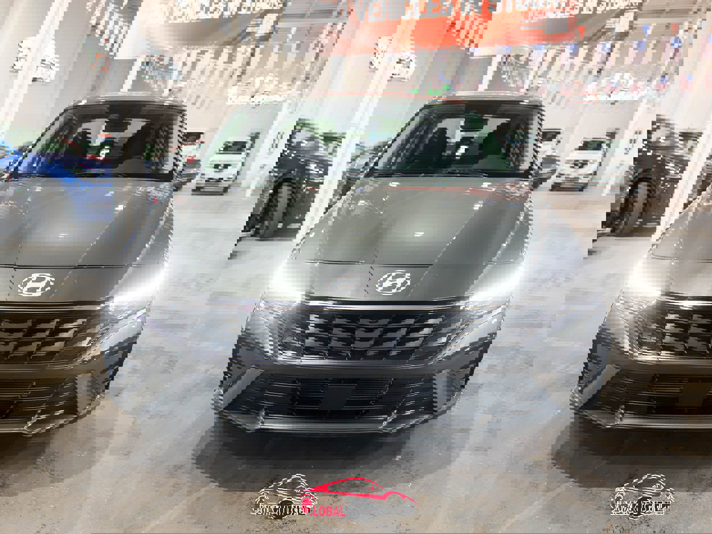 Used 2025 Hyundai Elantra SEL image 2