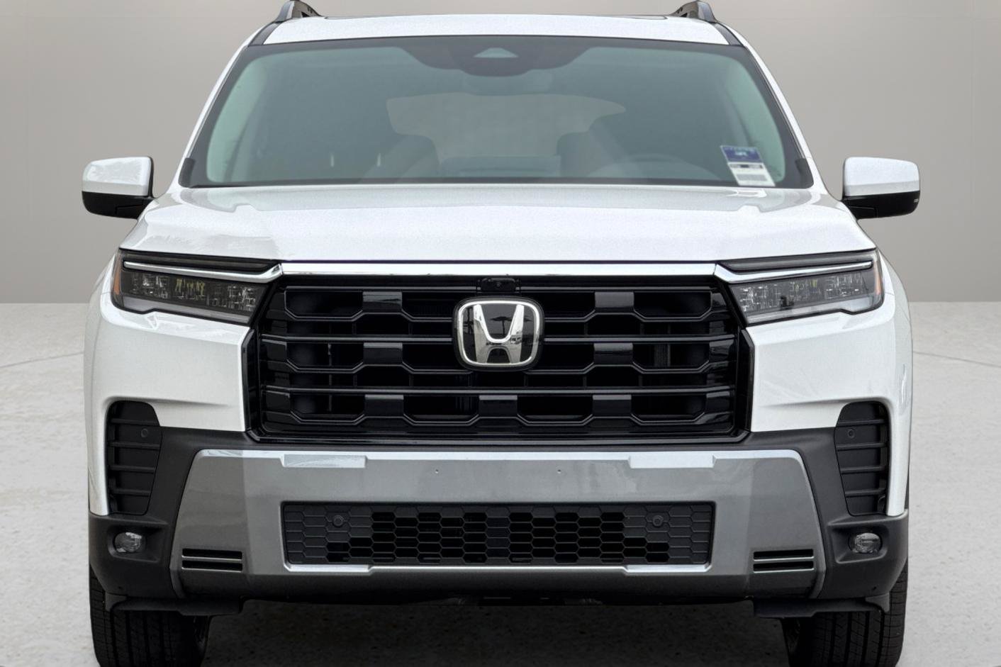 New 2026 Honda Pilot Touring image 8