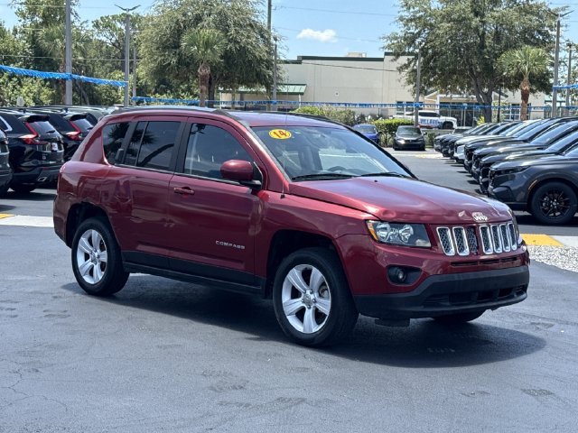 Used 2014 Jeep Compass Latitude FWD image 5