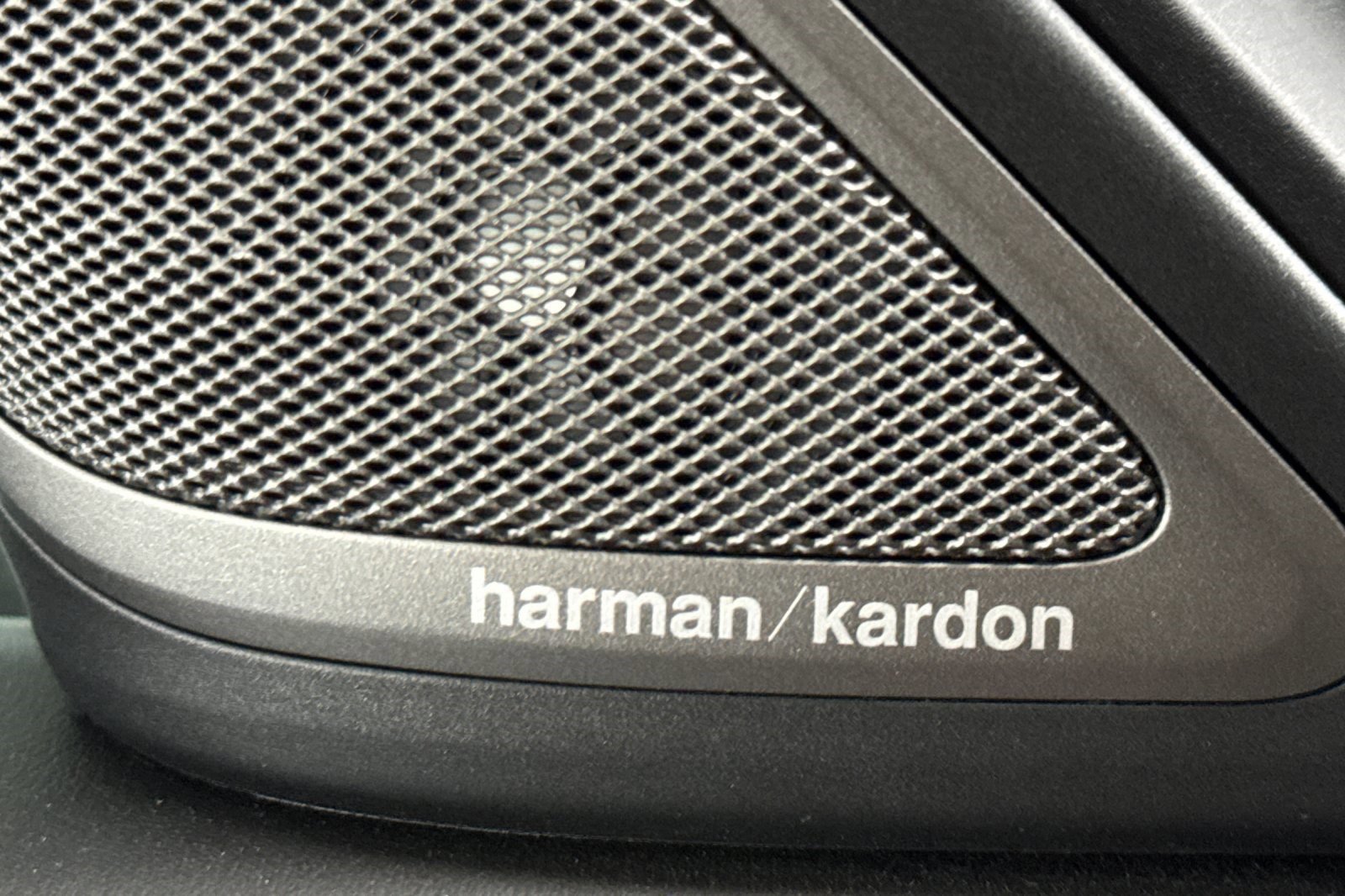 Used 2019 BMW 740i w/ Executive Package image 23