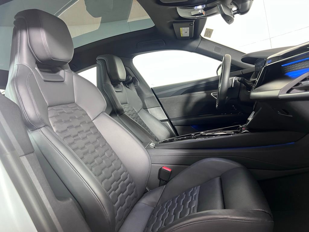 Used 2023 Audi e-tron GT Premium Plus image 24