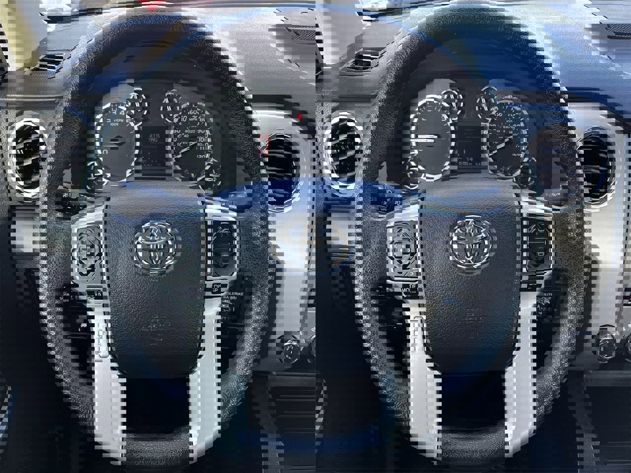 Used 2017 Toyota Tundra SR5 image 11