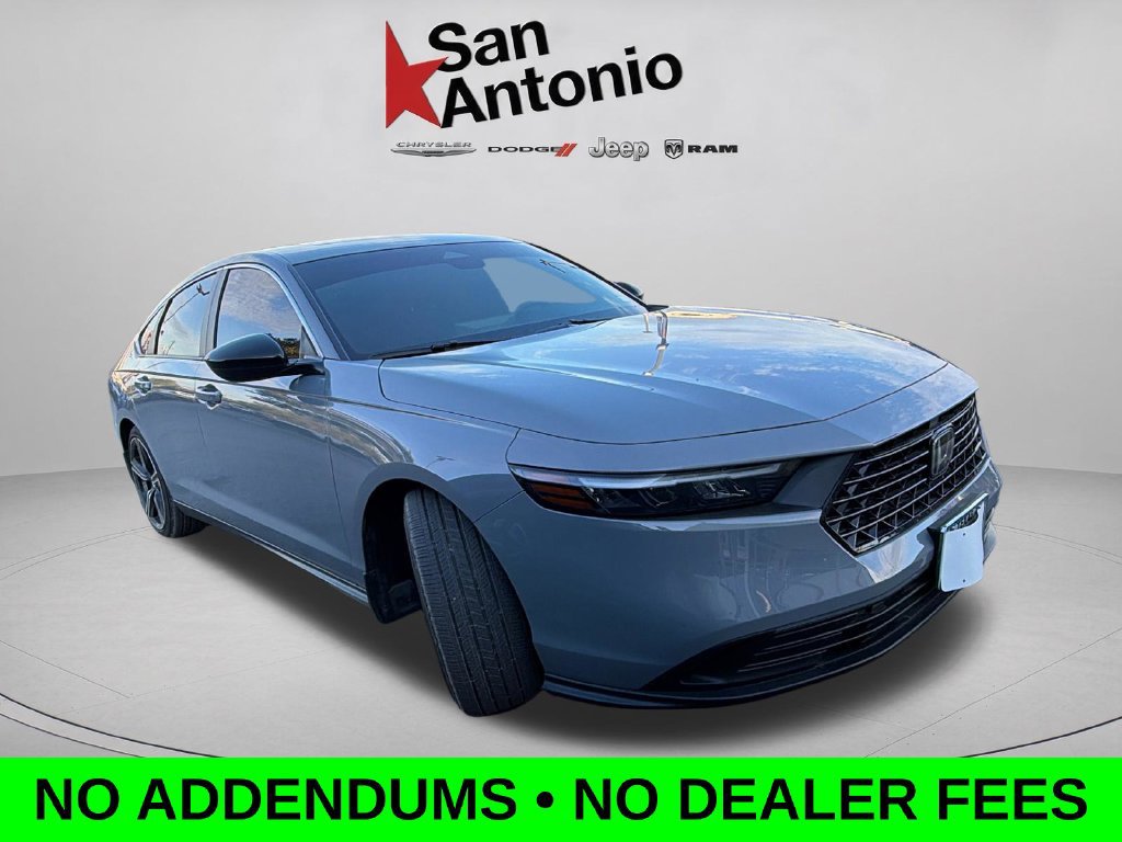 Used 2025 Honda Accord Sport image 1