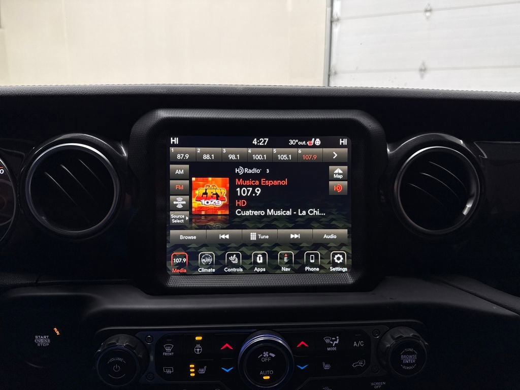 Used 2022 Jeep Wrangler Unlimited Sahara image 17