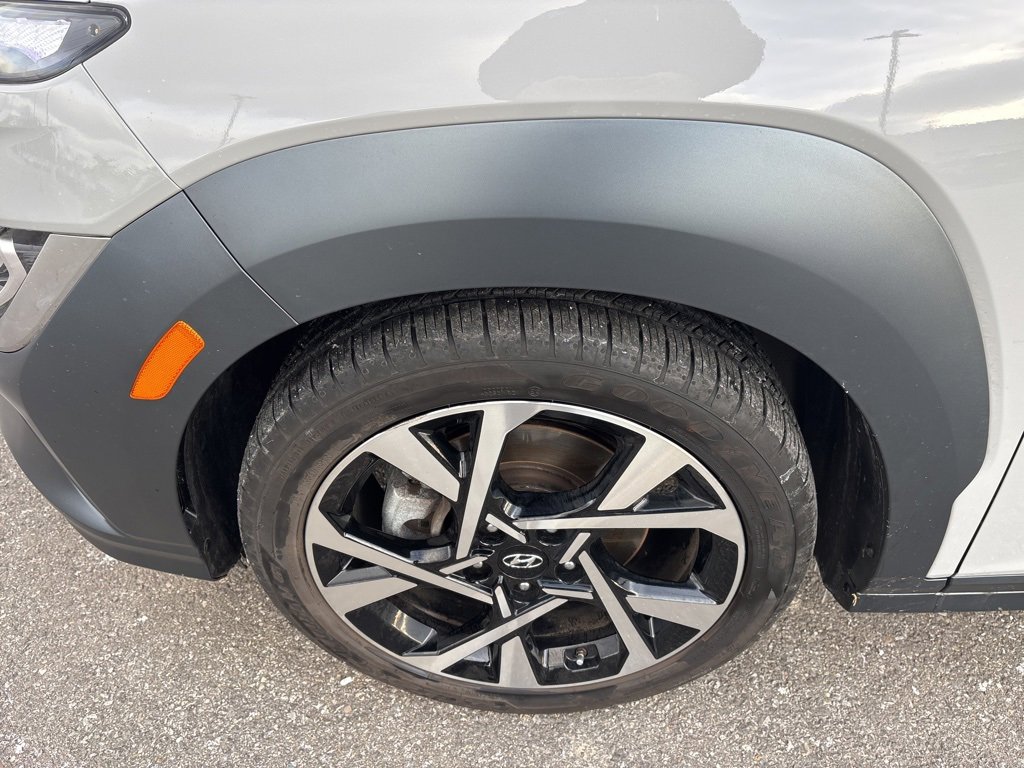 Used 2023 Hyundai Kona Limited image 8