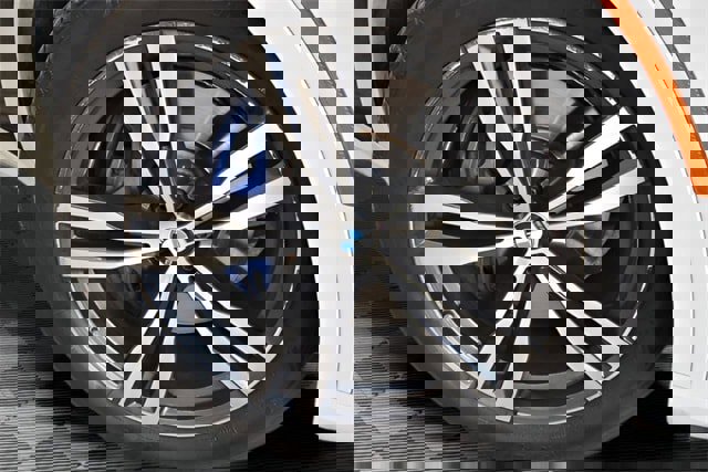 Used 2024 BMW X7 M60i w/ Executive Package image 14