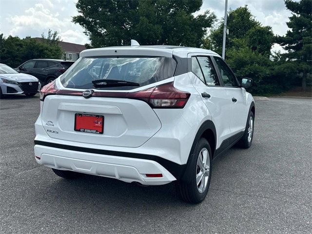 New 2025 Nissan Kicks Play S image 4
