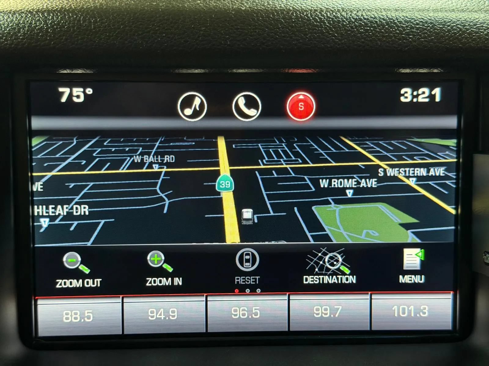 Used 2015 GMC Yukon Denali w/ Premium Package AWD/4WD image 49