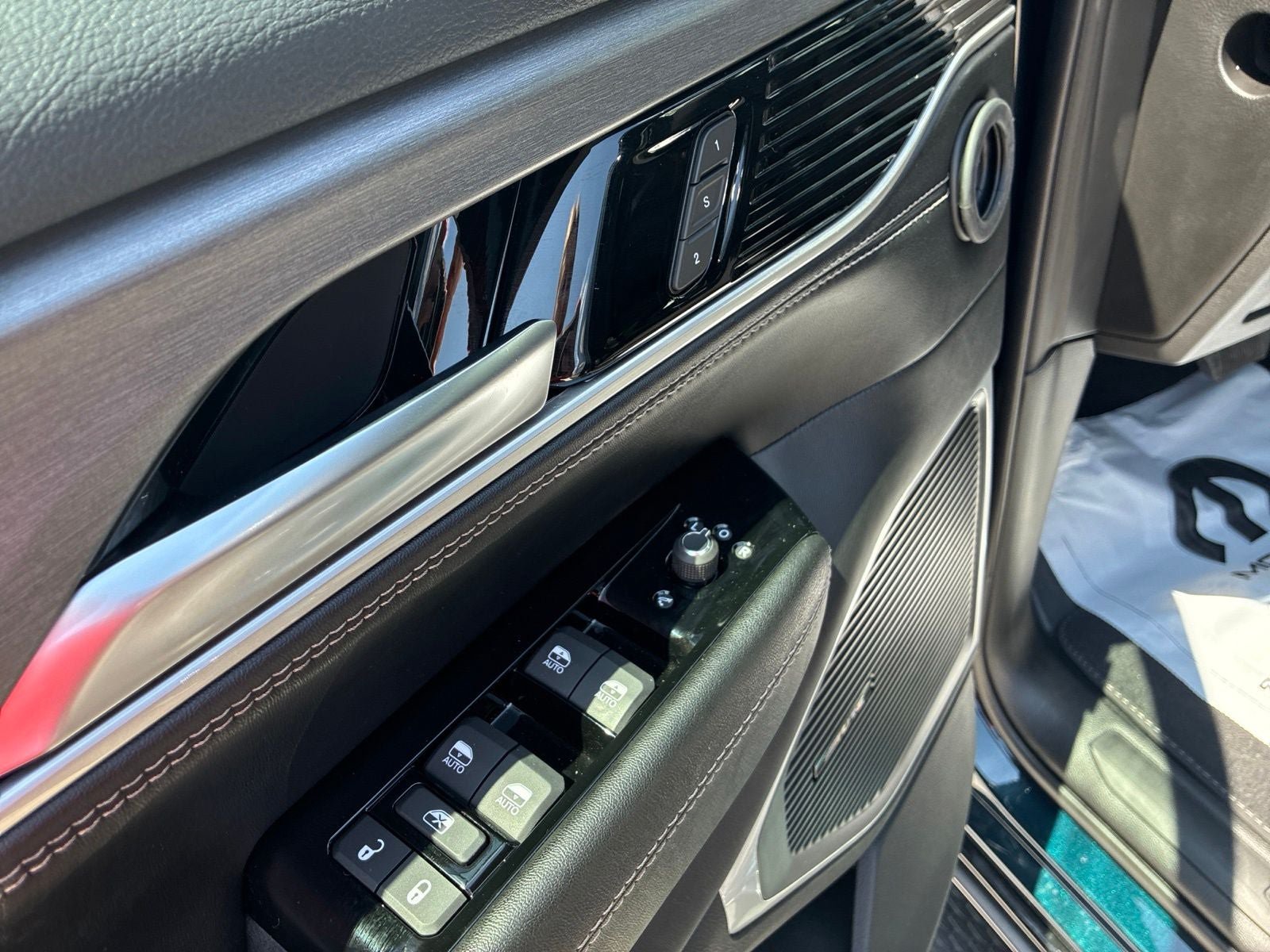 New 2026 Jeep Grand Wagoneer L Limited AWD/4WD image 15