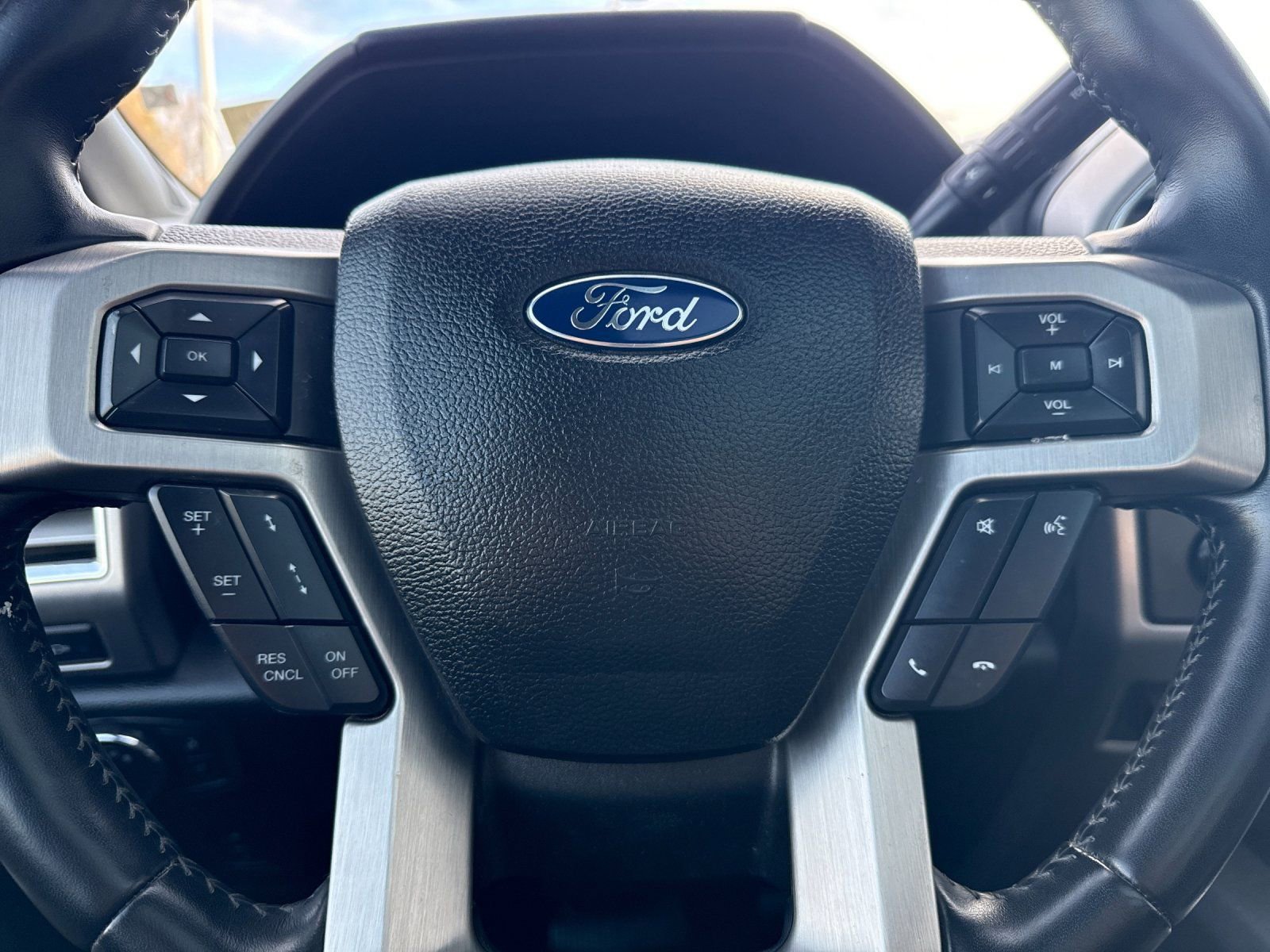 Used 2017 Ford F450 Platinum w/ Platinum Ultimate Package image 26