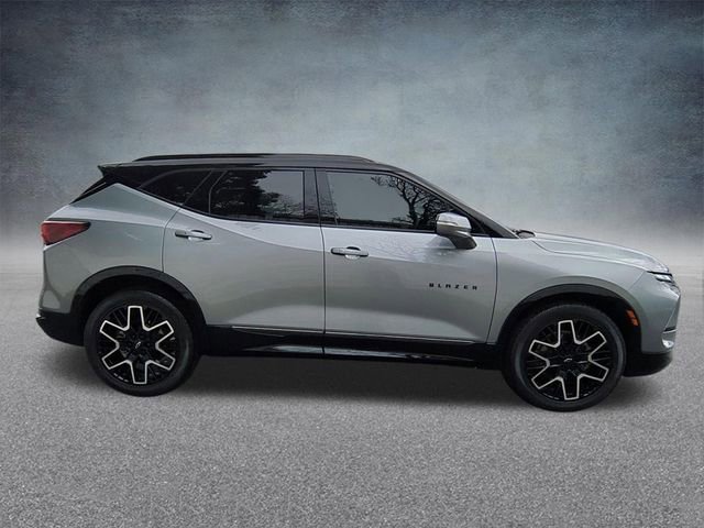 Certified 2023 Chevrolet Blazer RS w/ Driver Confidence II Package AWD/4WD image 10