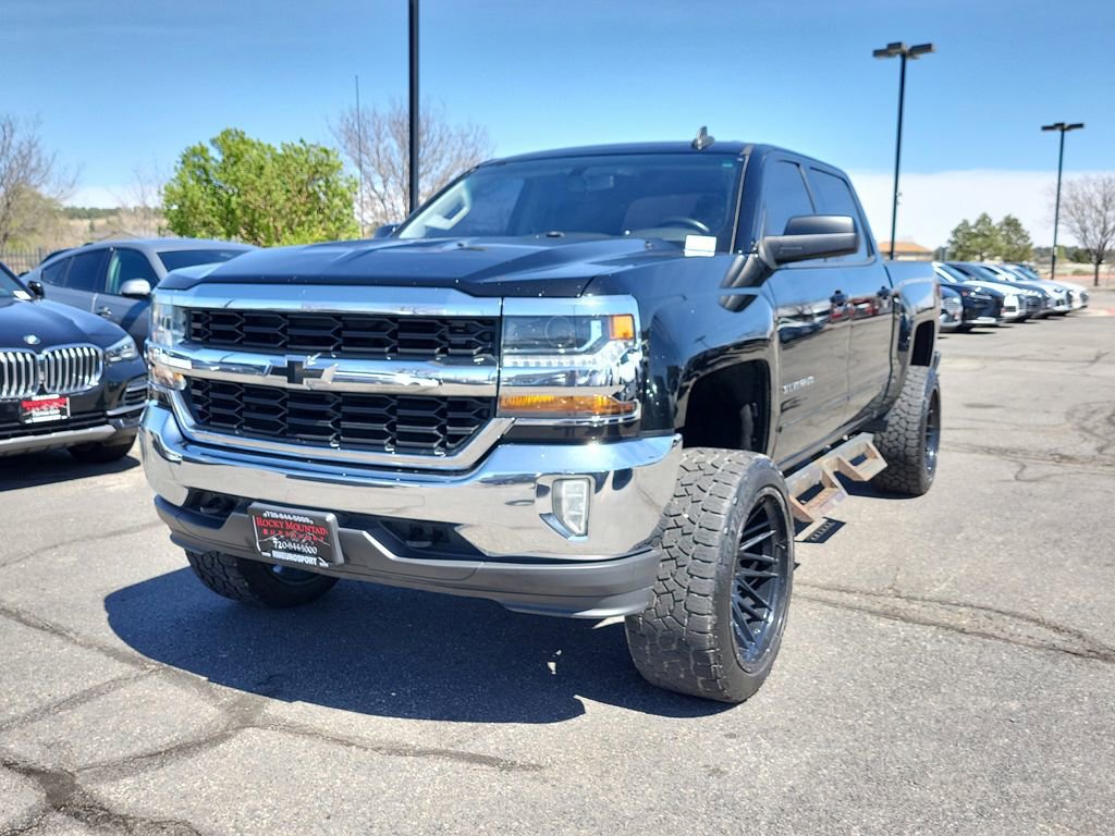 Used 2018 Chevrolet Silverado 1500 LT w/ All Star Edition AWD/4WD image 5