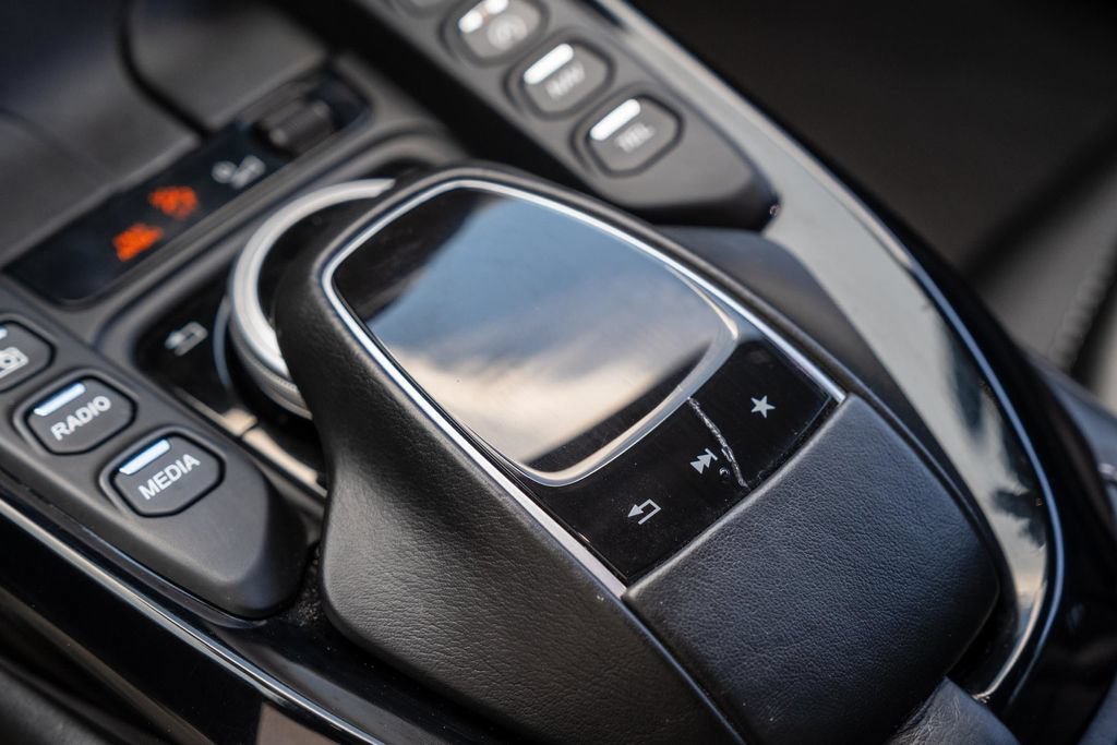 Used 2019 Aston Martin V8 Vantage Coupe RWD image 30