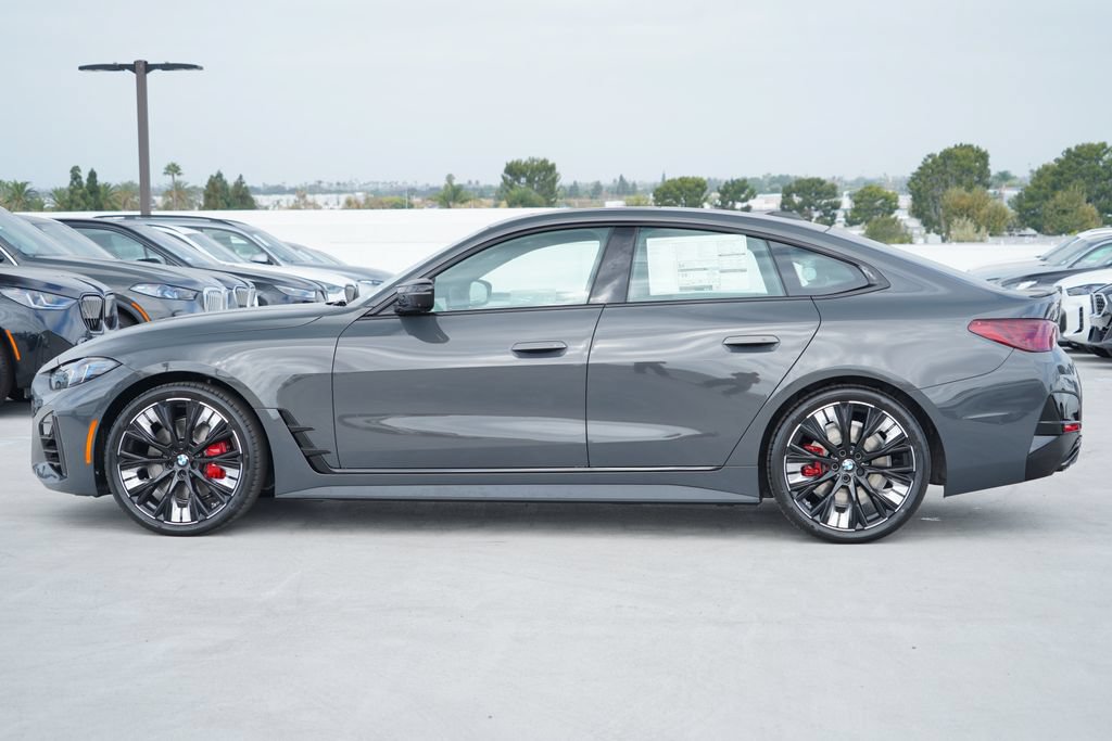 New 2026 BMW M440i w/ Premium Package RWD image 4