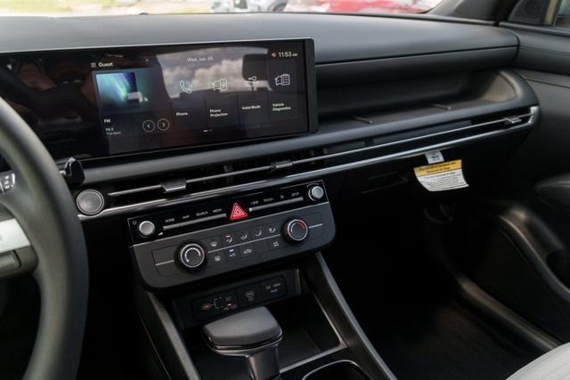 New 2025 Hyundai Santa Cruz SE FWD image 14