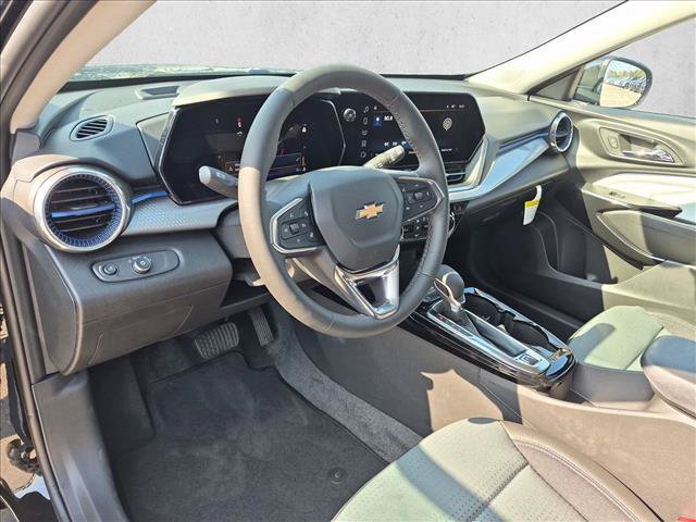 New 2026 Chevrolet Trax LT w/ Driver Confidence Package FWD image 3