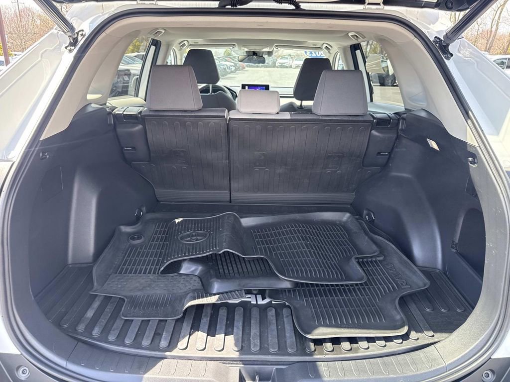 Used 2023 Toyota RAV4 XLE w/ Convenience Package AWD/4WD image 7