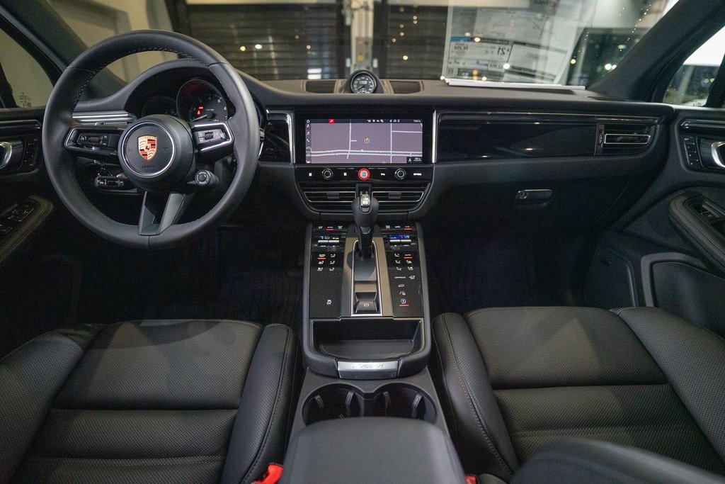 New 2026 Porsche Macan image 14