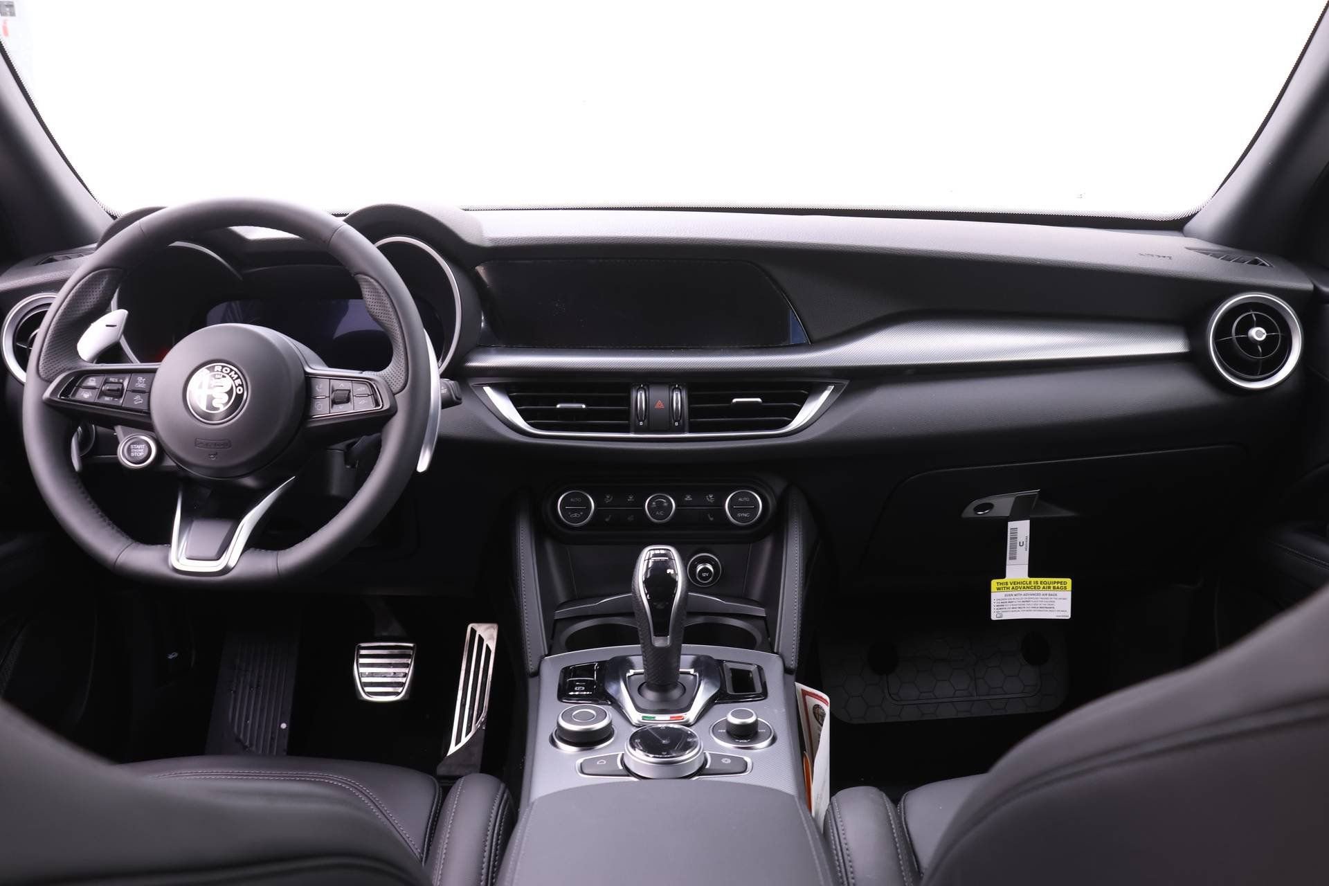 New 2026 Alfa Romeo Stelvio Sprint w/ Convenience Package image 8