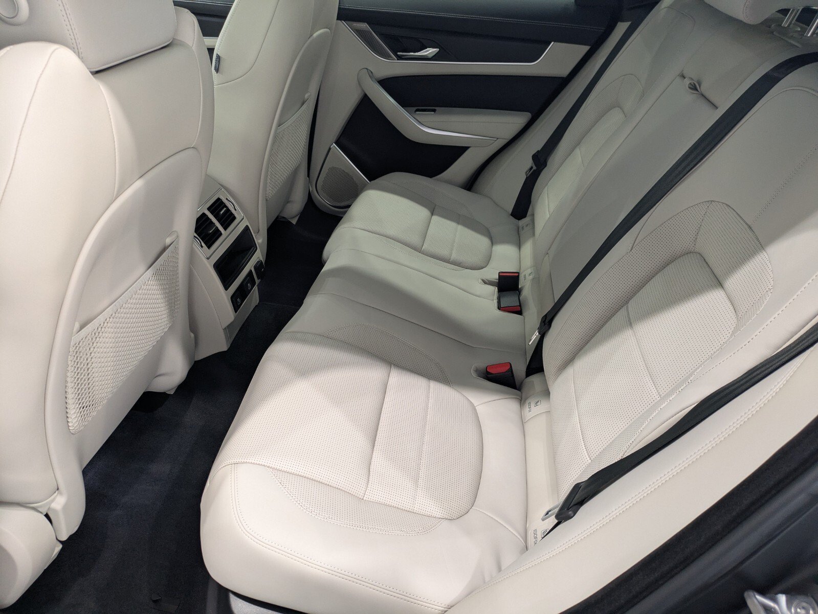 New 2026 Jaguar F-PACE R-Dynamic S AWD/4WD image 11