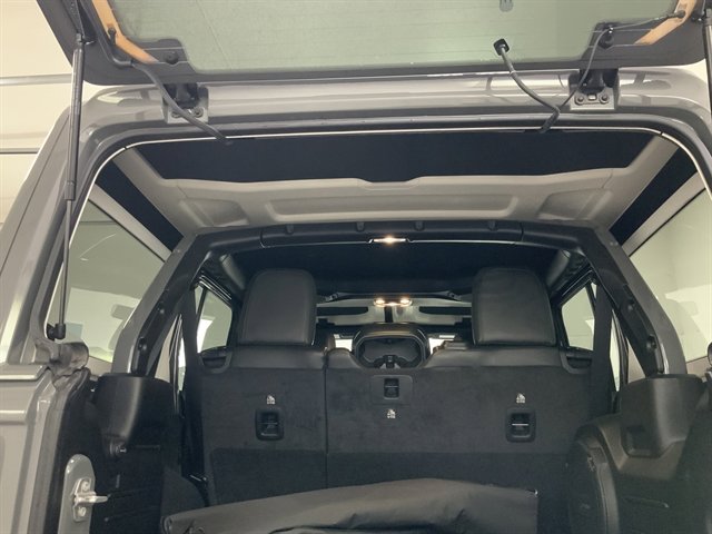 Used 2023 Jeep Wrangler Altitude image 9