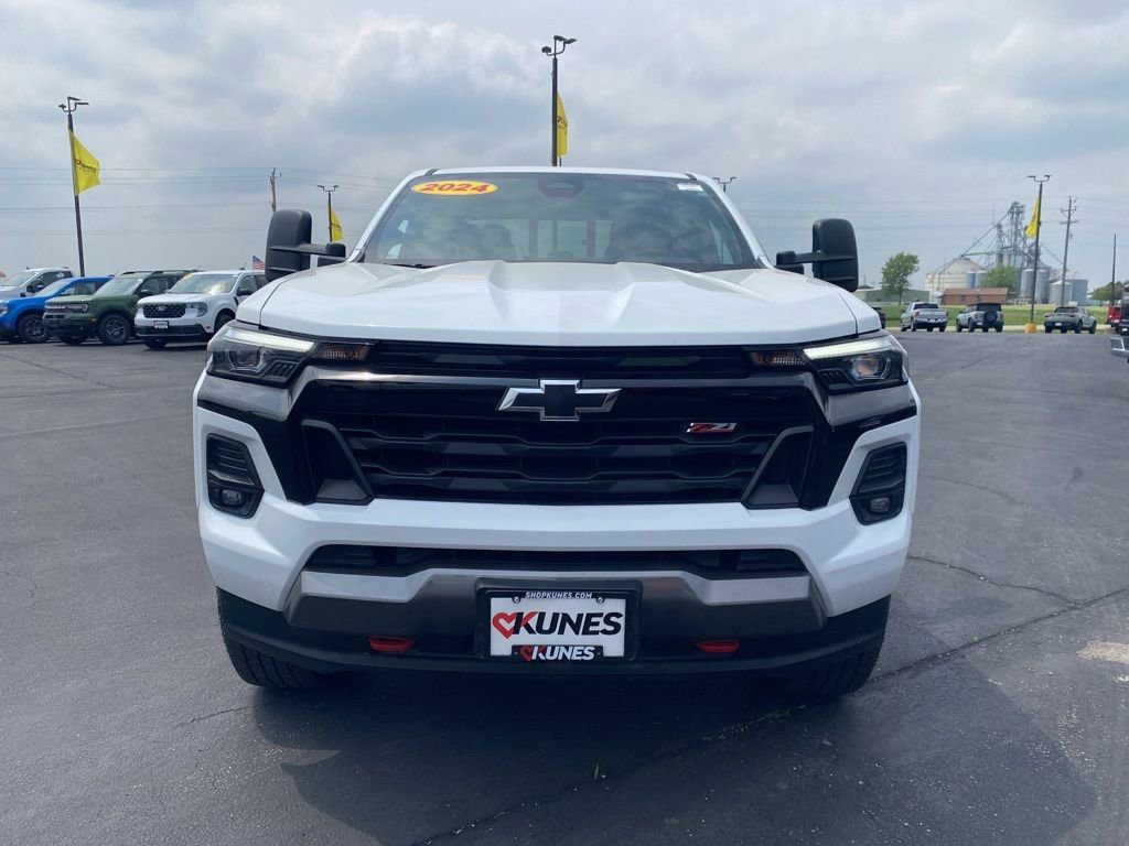 Used 2024 Chevrolet Colorado Z71 w/ Z71 Convenience Package 2 image 14