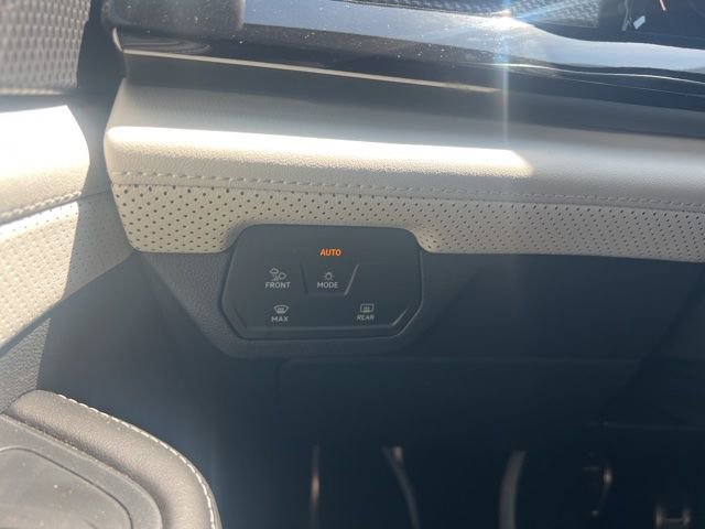 Used 2026 Volkswagen Atlas Cross Sport SEL Premium R-Line image 14