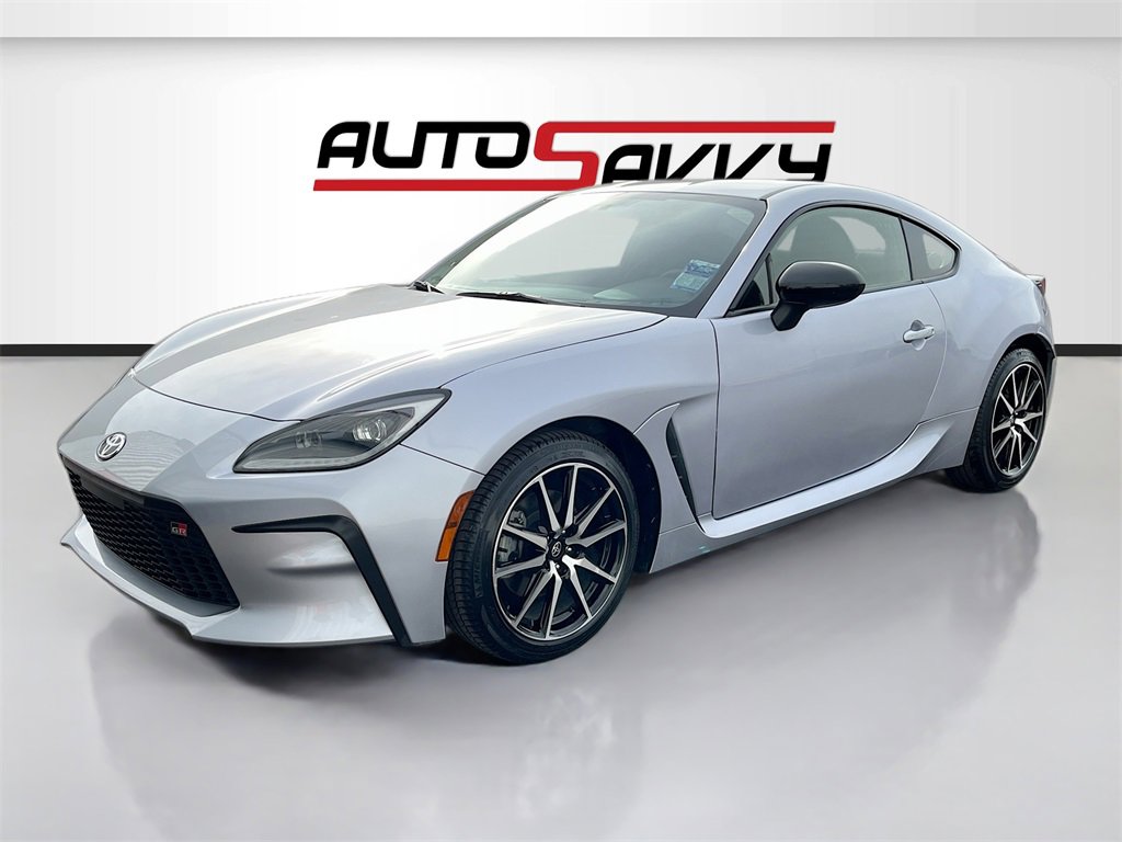 Used 2023 Toyota GR86 image 3