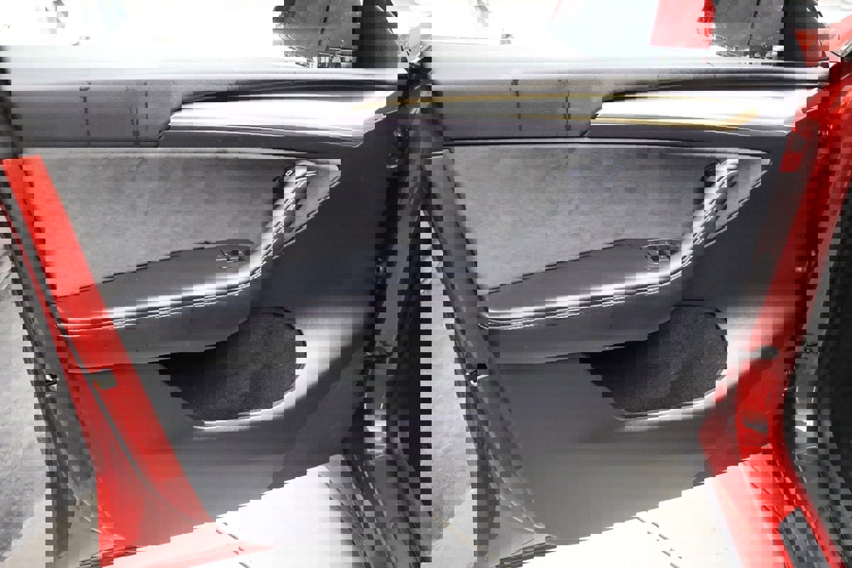 Used 2022 Tesla Model Y Long Range image 32