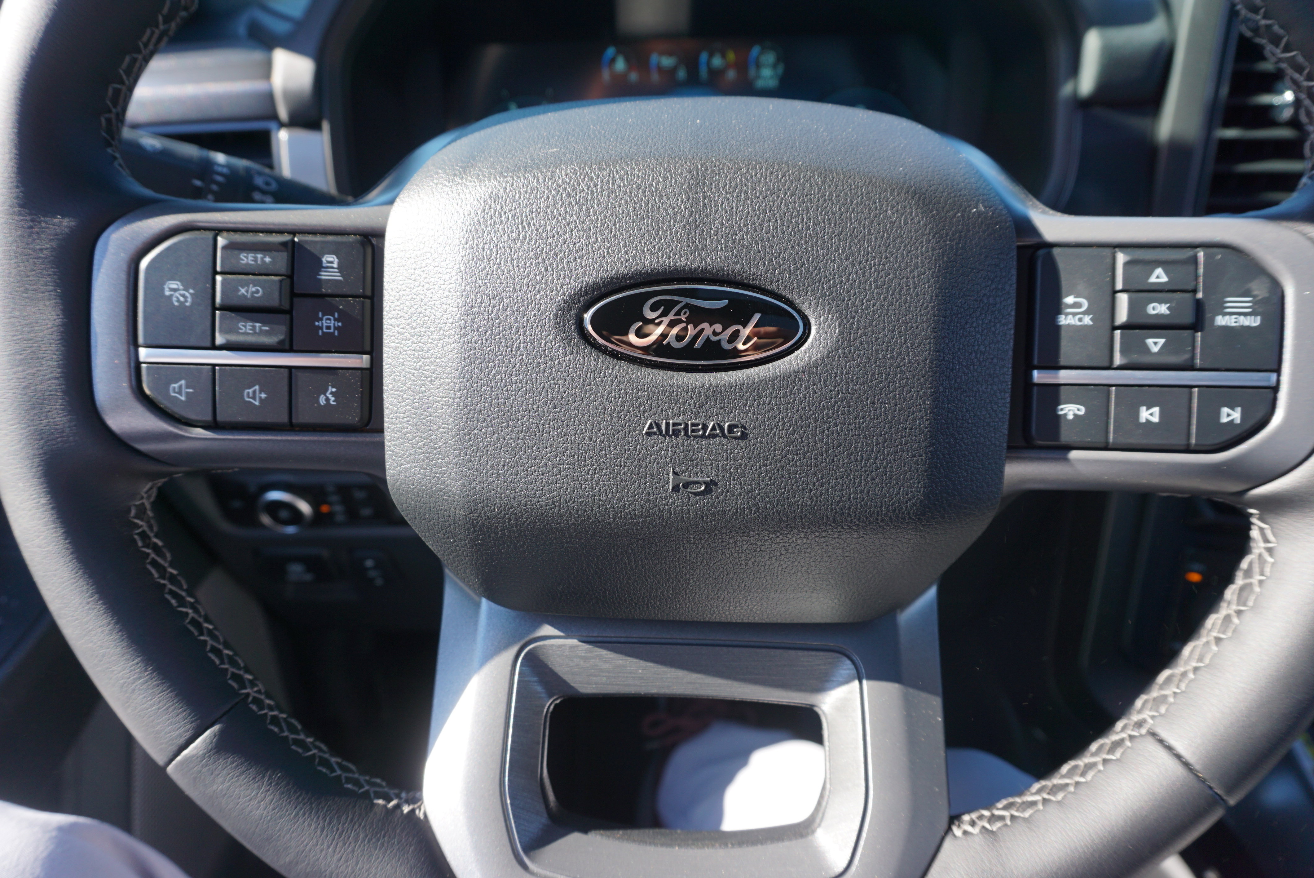 Used 2025 Ford F150 Lariat image 9