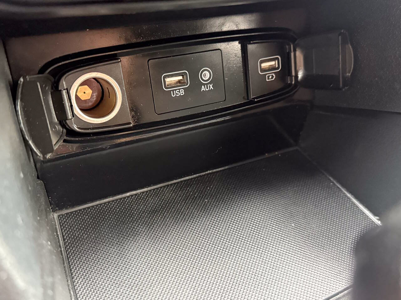 Used 2019 Hyundai Santa Fe SEL FWD image 26