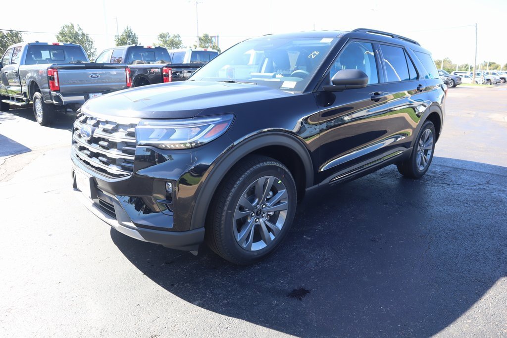 New 2026 Ford Explorer Active w/ Active Comfort Package image 11