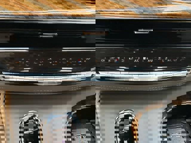 Certified 2024 Cadillac Escalade Sport Platinum AWD/4WD image 35