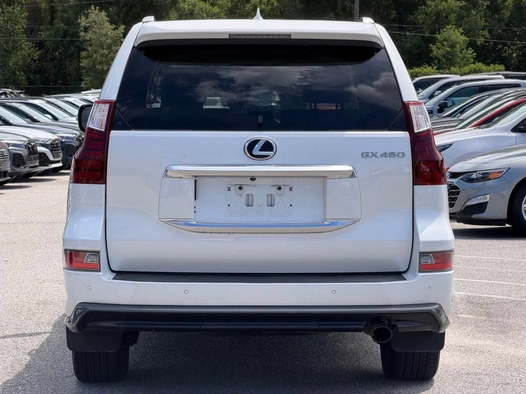 Used 2022 Lexus GX 460 Luxury w/ Sport Design Package AWD/4WD image 3