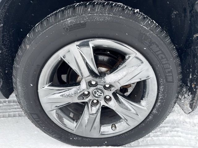 Used 2017 Toyota Highlander Limited image 12