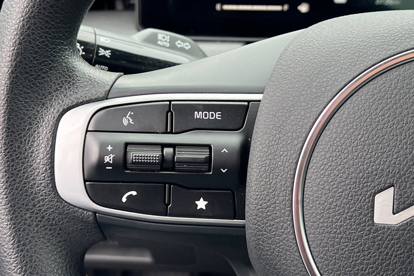 Used 2025 Kia K5 LXS image 25