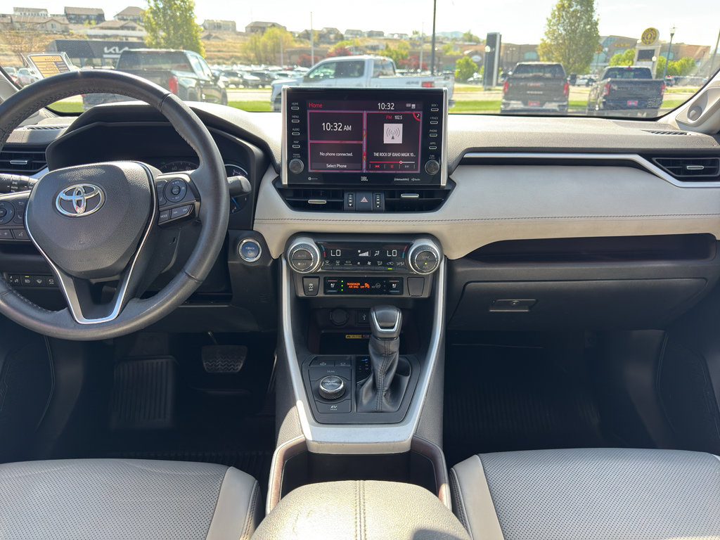 Used 2022 Toyota RAV4 Limited AWD/4WD image 10