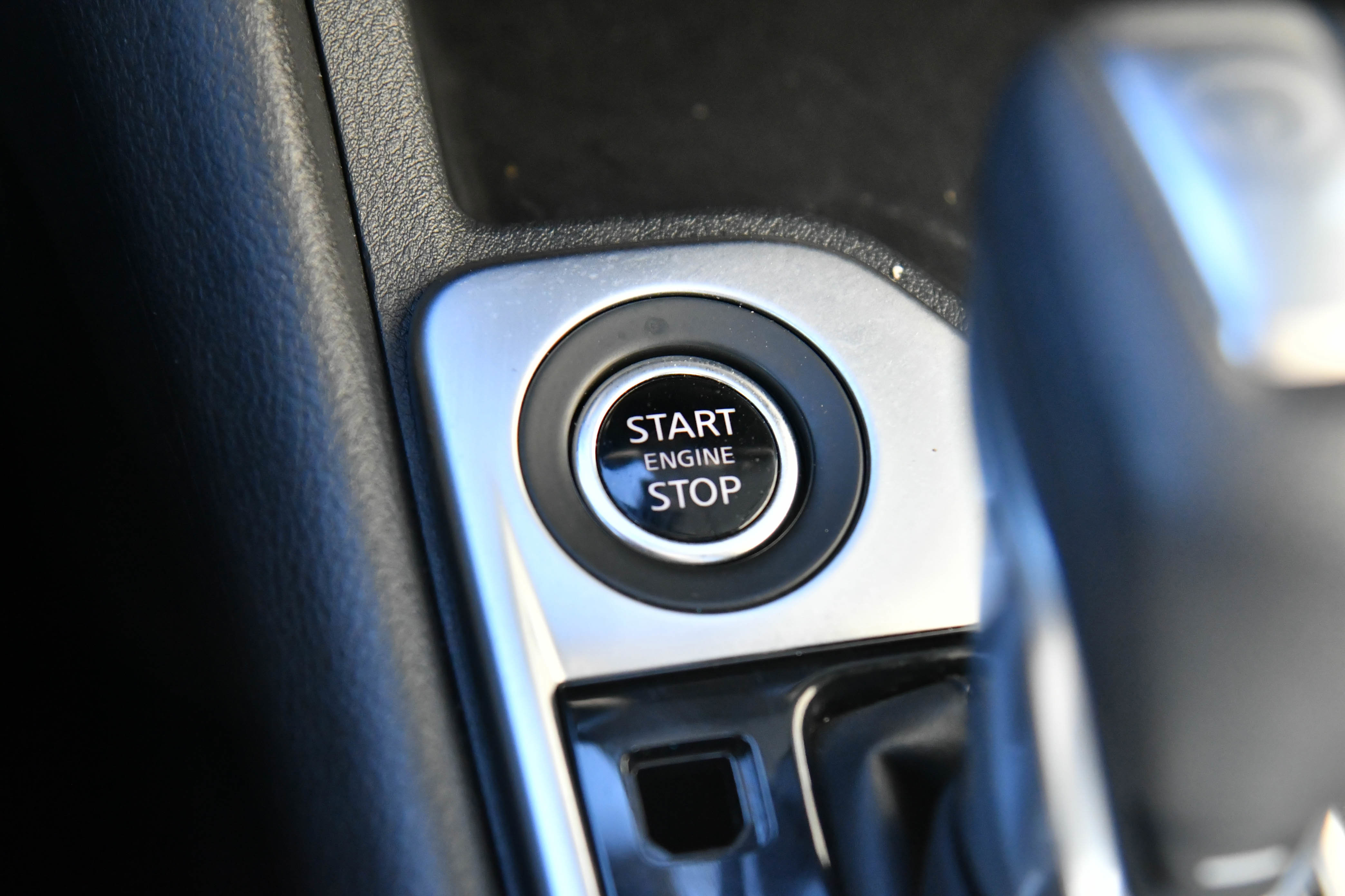 Used 2025 Nissan Sentra SV image 25