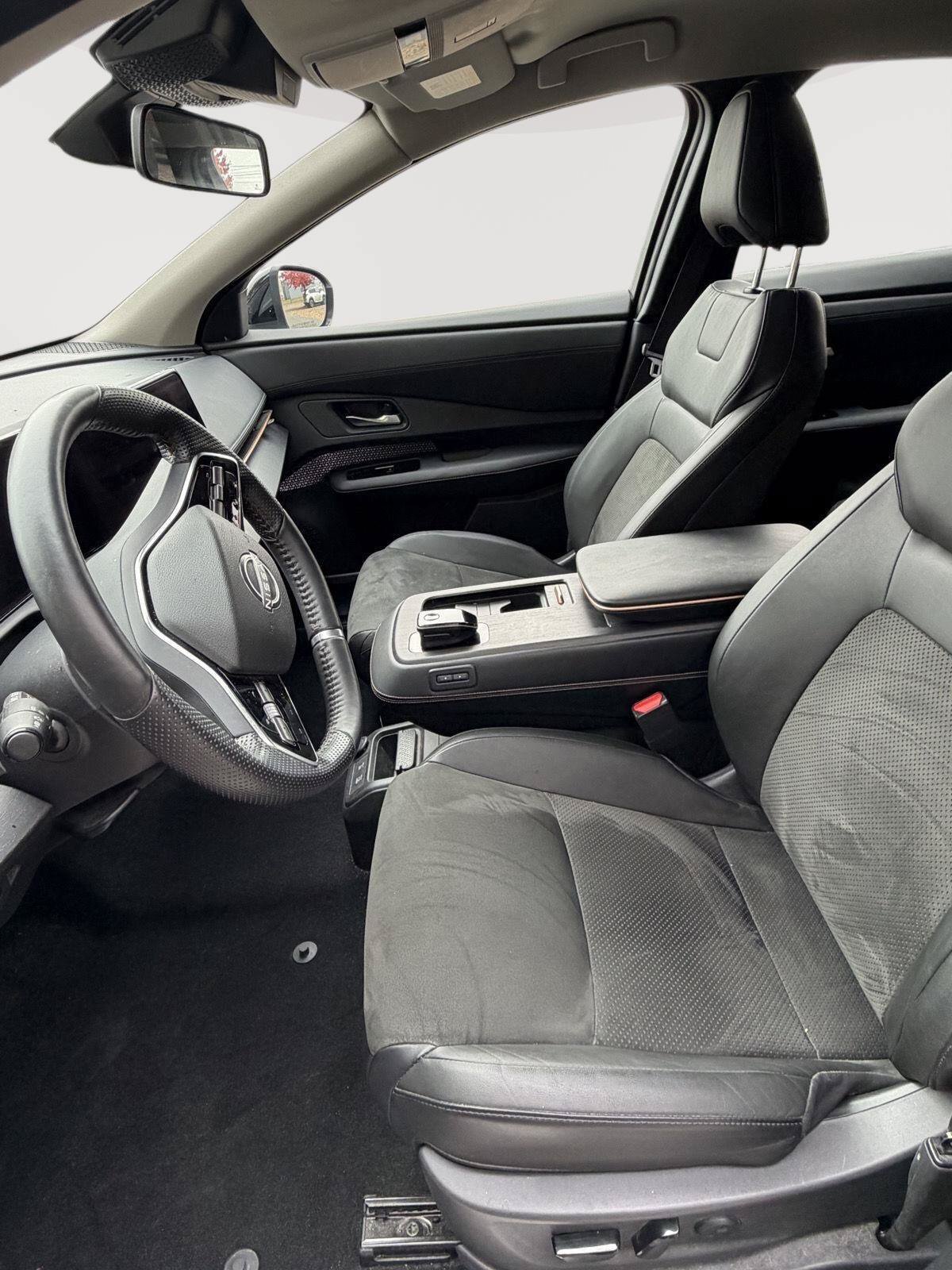 Certified 2024 Nissan Ariya AWD image 19