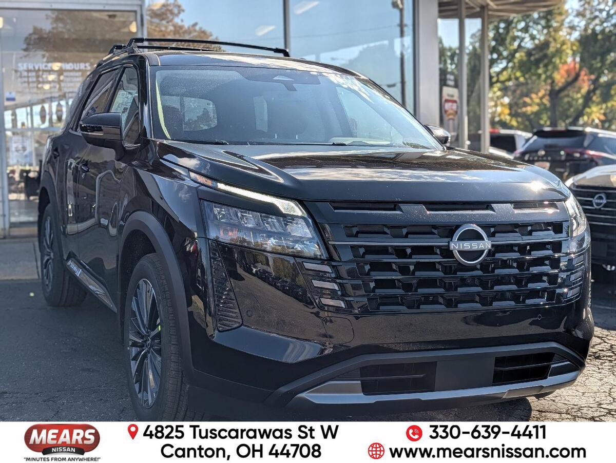 New 2026 Nissan Pathfinder Platinum AWD/4WD image 1