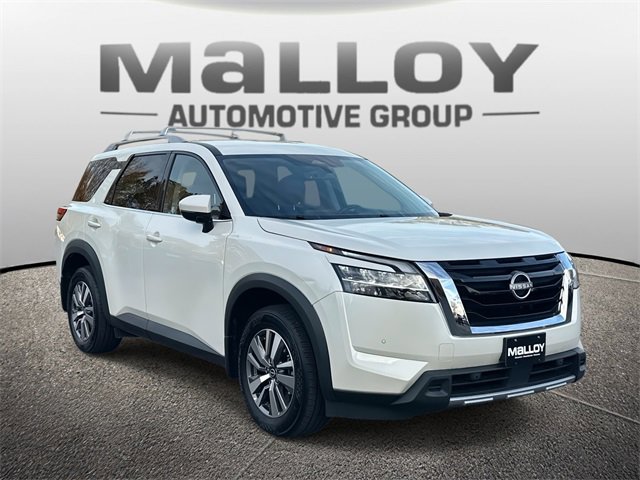 Used 2023 Nissan Pathfinder SL image 1