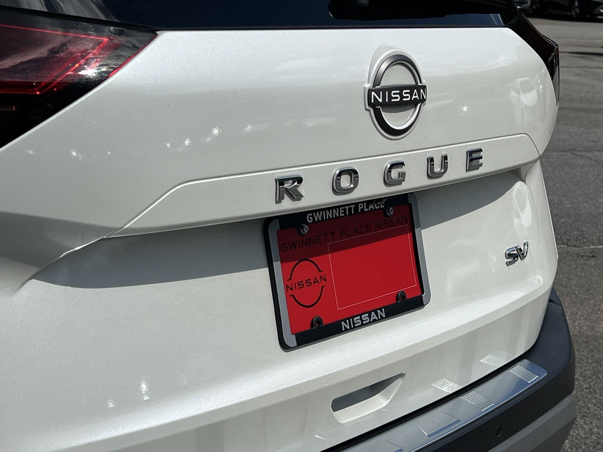 Certified 2023 Nissan Rogue SV FWD image 32