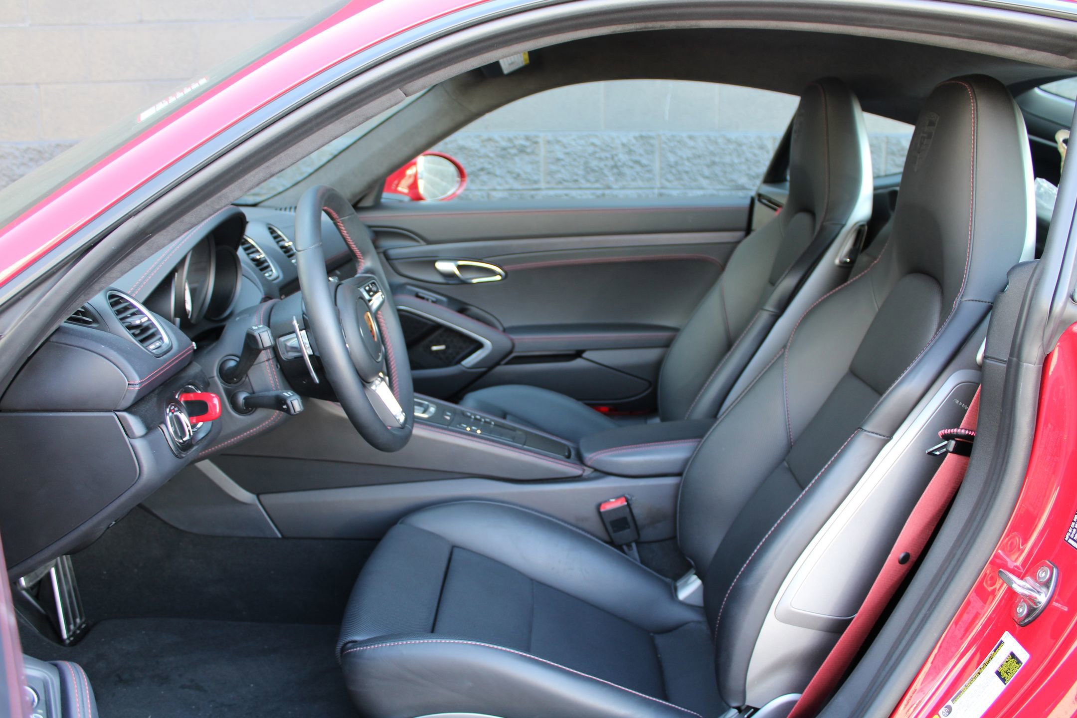 Used 2023 Porsche 718 Cayman GT4 image 5