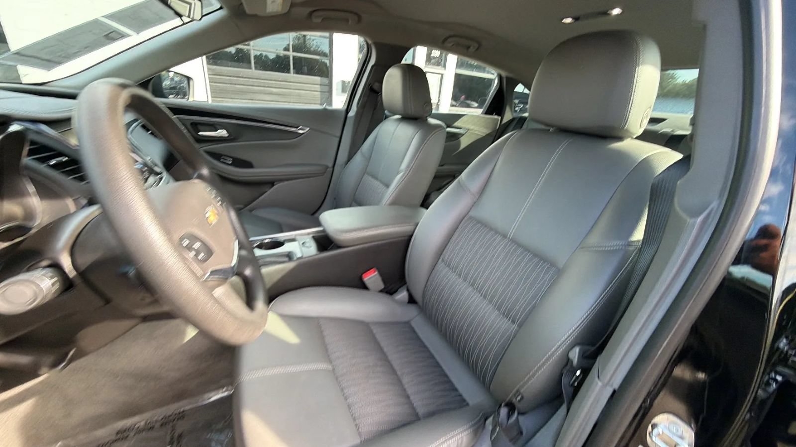 Used 2018 Chevrolet Impala LS FWD image 15